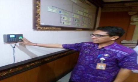 ABSENSI SIDIK JARI PNS KOTA DENPASAR