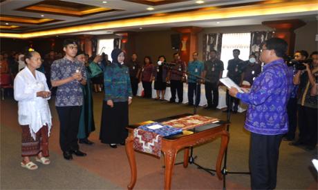 PENYERAHAN SK PNS DAN SUMPAH PNS TAHUN 2015