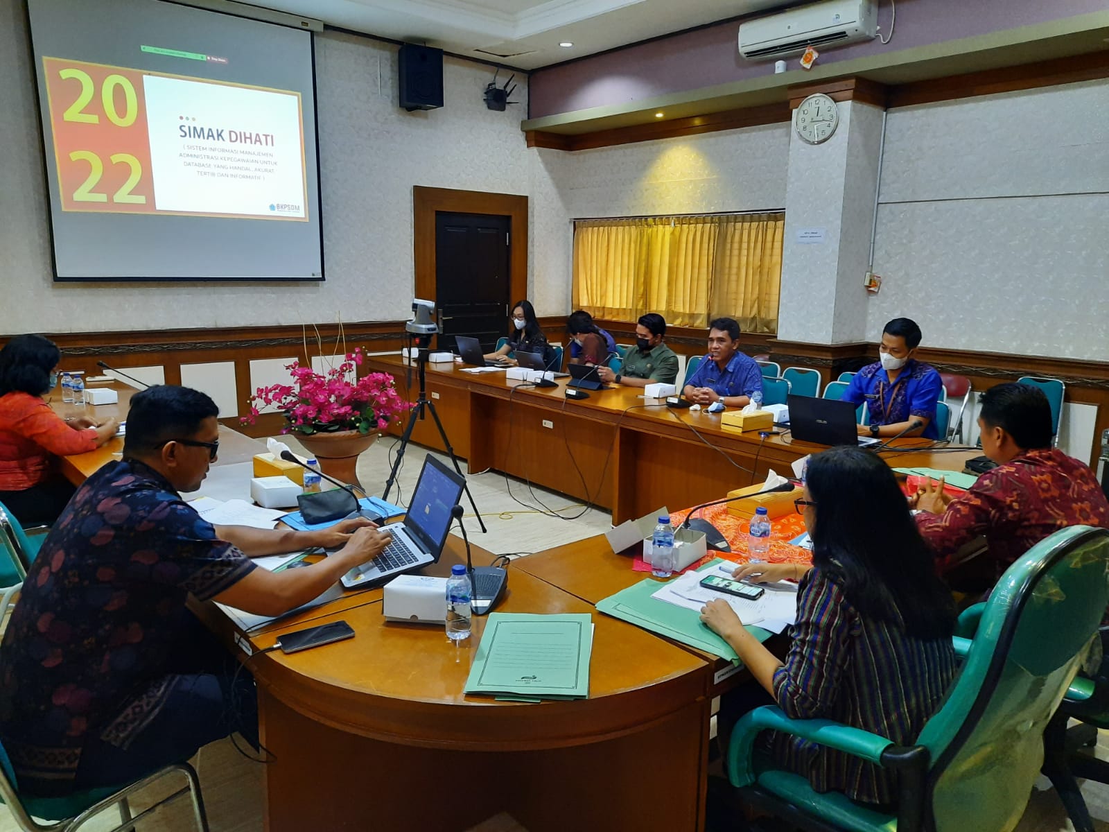 Presentasi Proposal dan Evaluasi Inisiatif Inovasi Daerah 