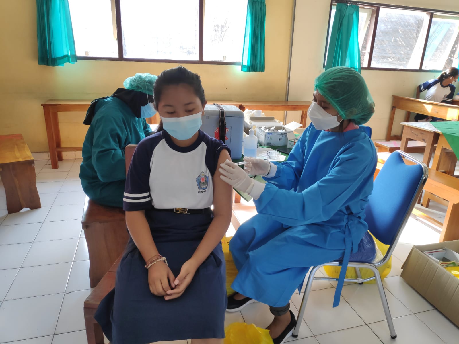 Vaksinasi Covid-19 di SMP Widya Sakti