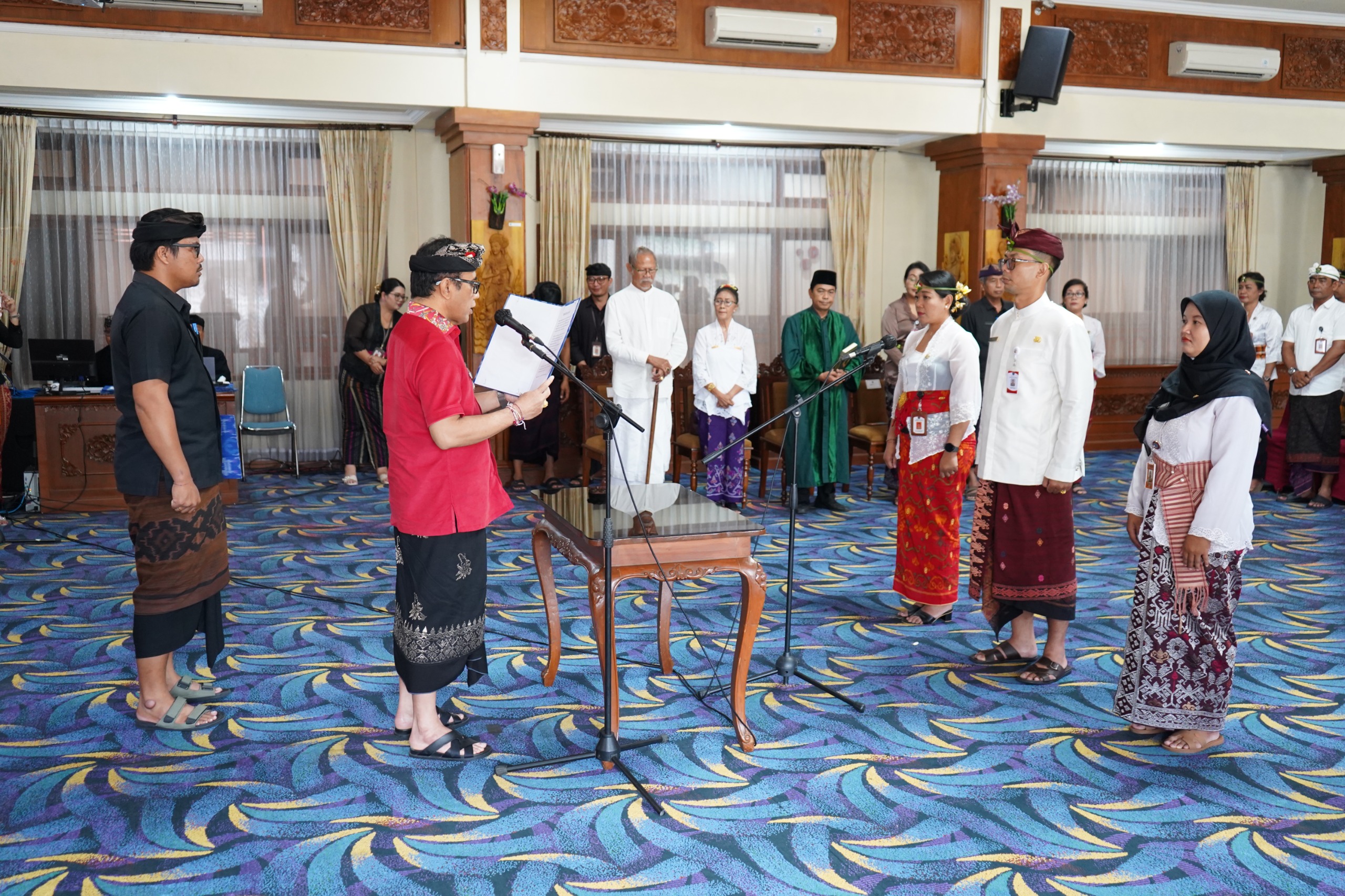 PELANTIKAN DAN PENGAMBILAN SUMPAH JABATAN PEJABAT ADMINISTRATOR, PEJABAT PENGAWAS, DAN PEJABAT FUNGSIONAL
